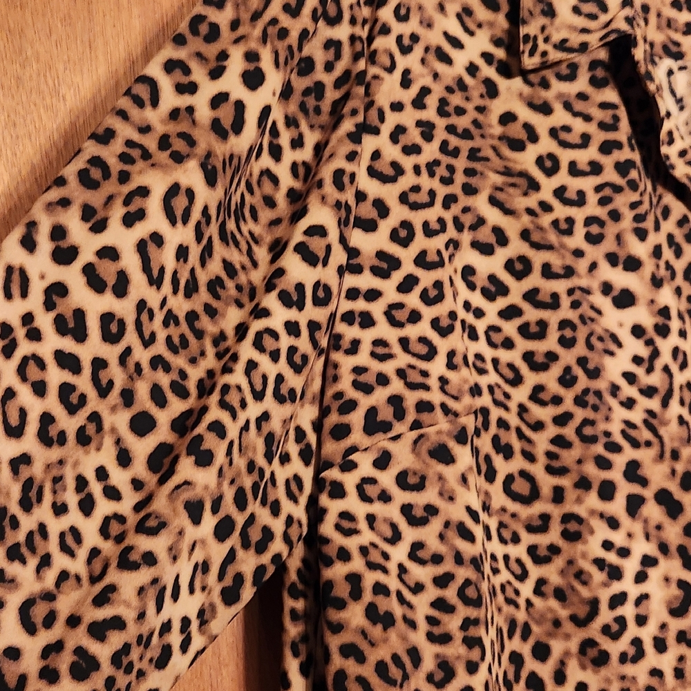XXL Charter Club animal print button front shirt with rool tab sleeves like new - Picture 7 of 10